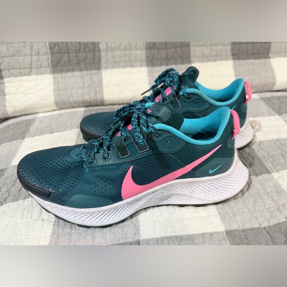 BRAND NEW- Womens Nike Pegasus Trail 3. Size 7.